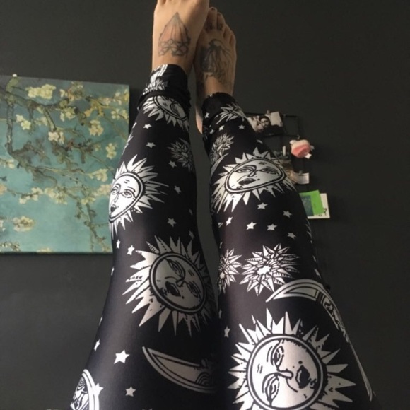 Celestial Sun Moon Leggings - Picture 4 of 6
